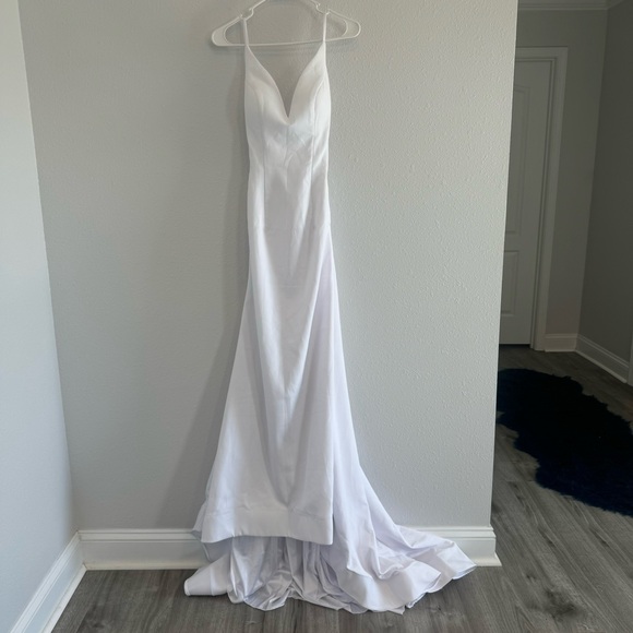Stunning Custom Designed & Tailored V-Neck Backless Wedding Dress With Train - Picture 3 of 8